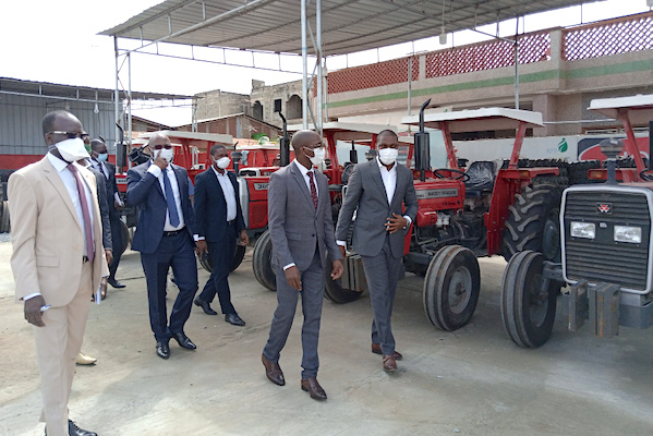 Riposte agricole covid-19 : L’Etat offre des tracteurs aux agriculteurs