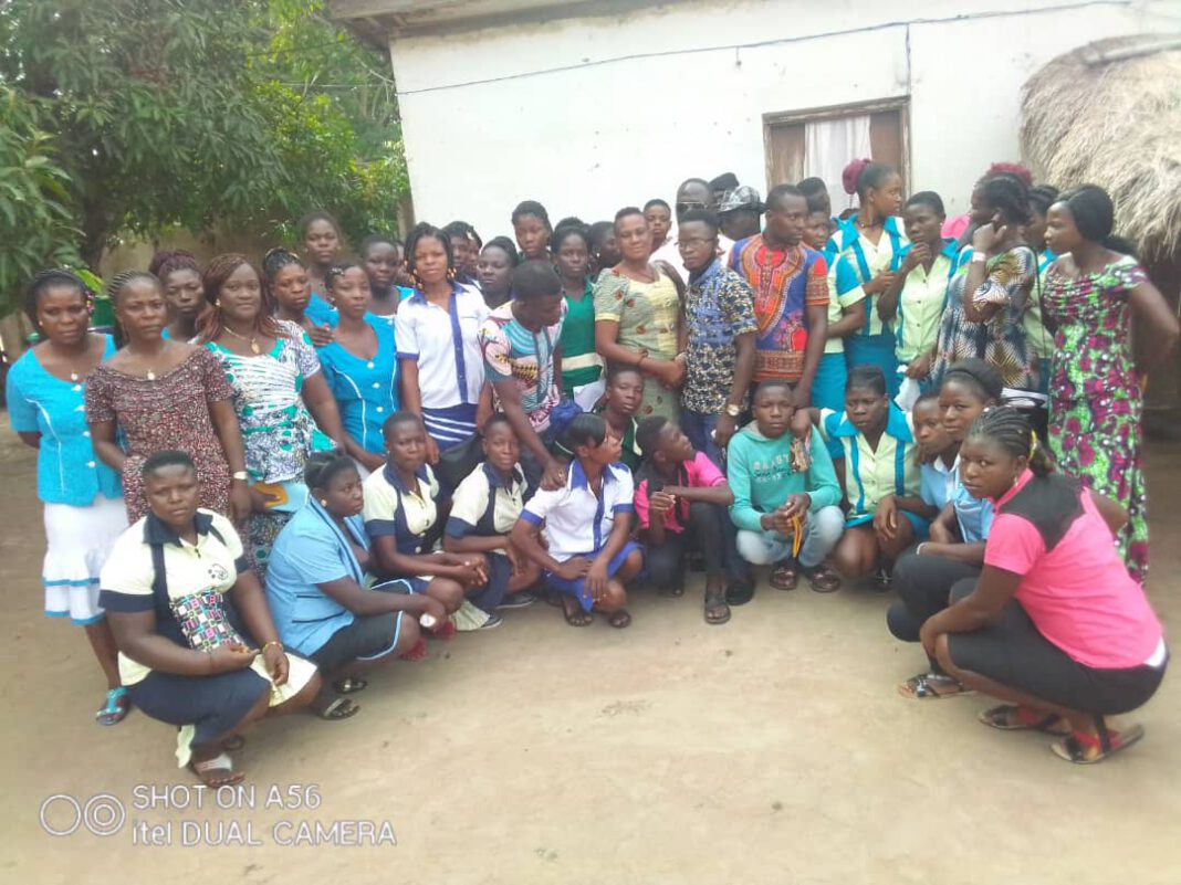 Association-Néo-presta: 76 jeunes bénéficies de la signature de contrat d'apprentissage à Kévé