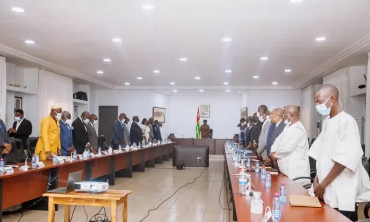 Lutte contre le Terrorisme : le gouvernement obtient les propositions des responsables des institutions