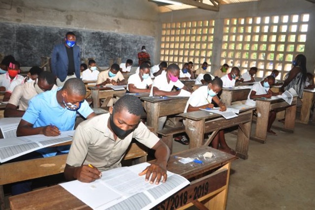 L'examen national du Baccalauréat deuxième partie (BAC 2) débute avec l'espoir de surpasser les résultats de l'année précédente au Togo
