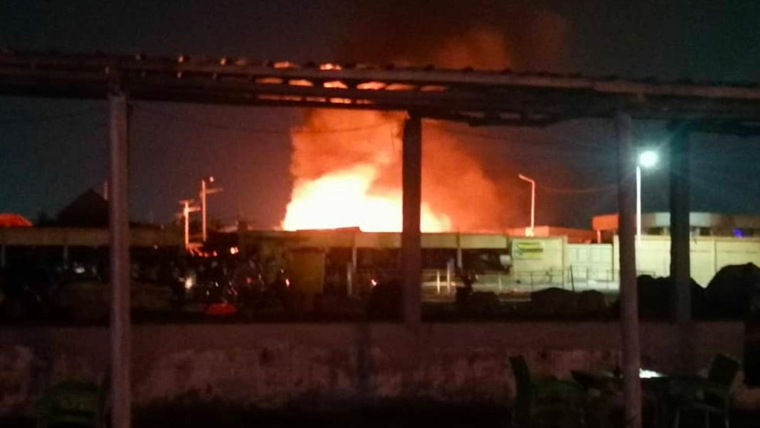 Incendie Dévastateur au Marché d’Agoè-Assiyéyé : Les Femmes Marchandes en Détresse