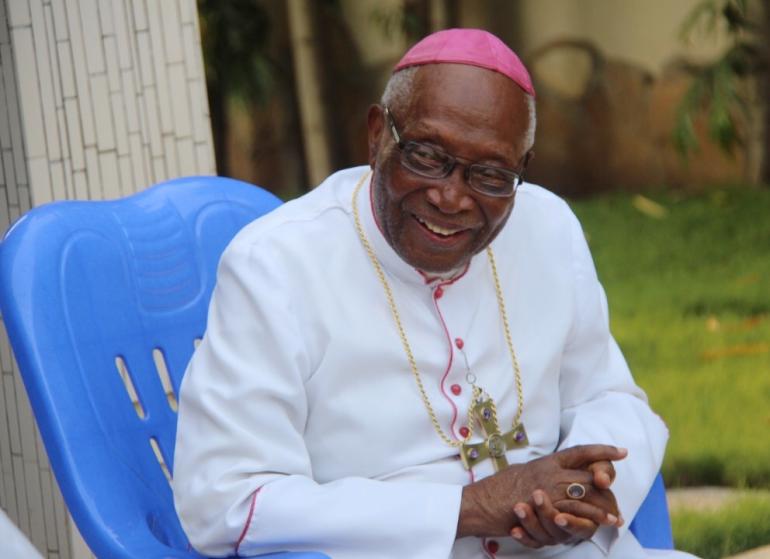 Décès de Mgr Philippe Fanoko Kossi Kpodzro, archevêque émérite de Lomé, à l'âge de 94 ans