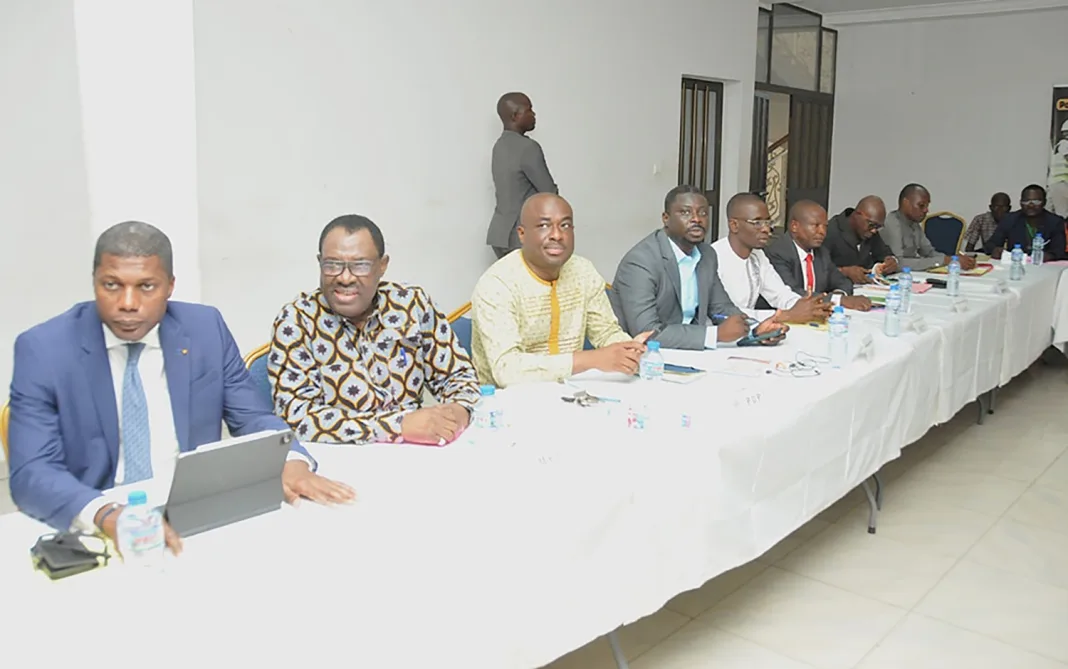 Préparatifs des élections locales : réunion stratégique des acteurs politiques à Lomé