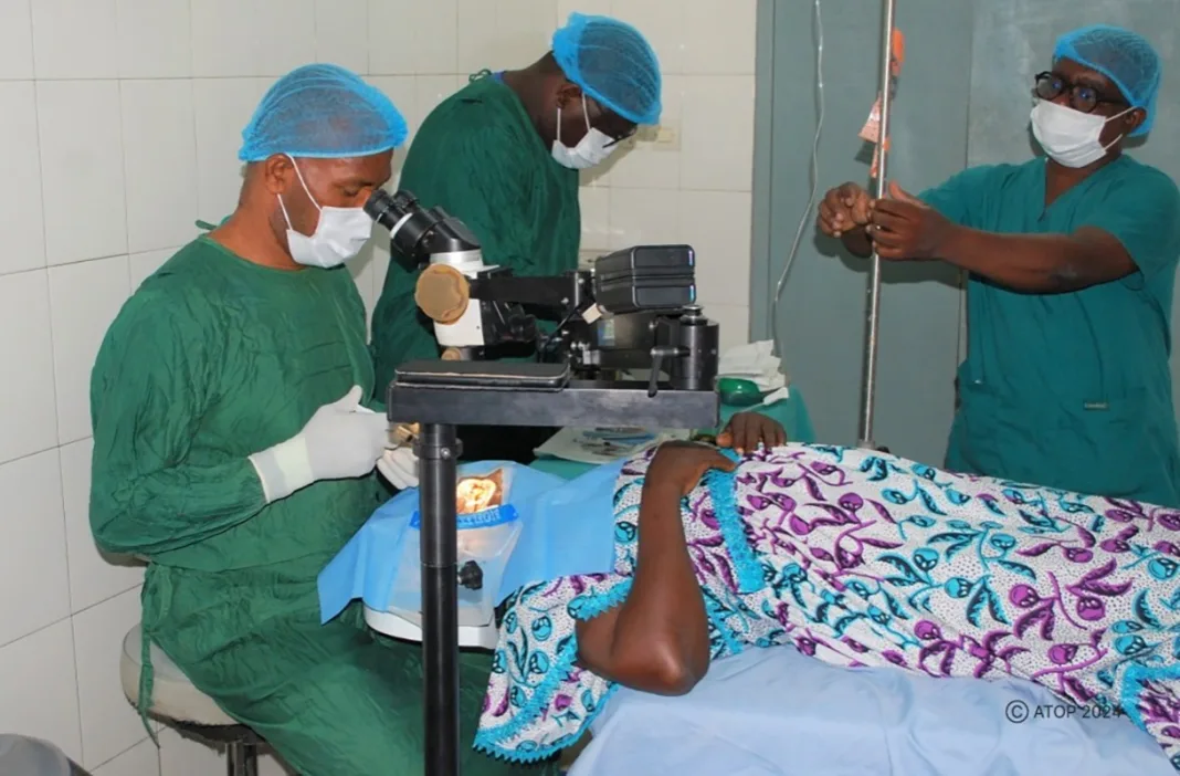 Chirurgie gratuite de la cataracte dans les Plateaux : une chance pour les populations vulnérables