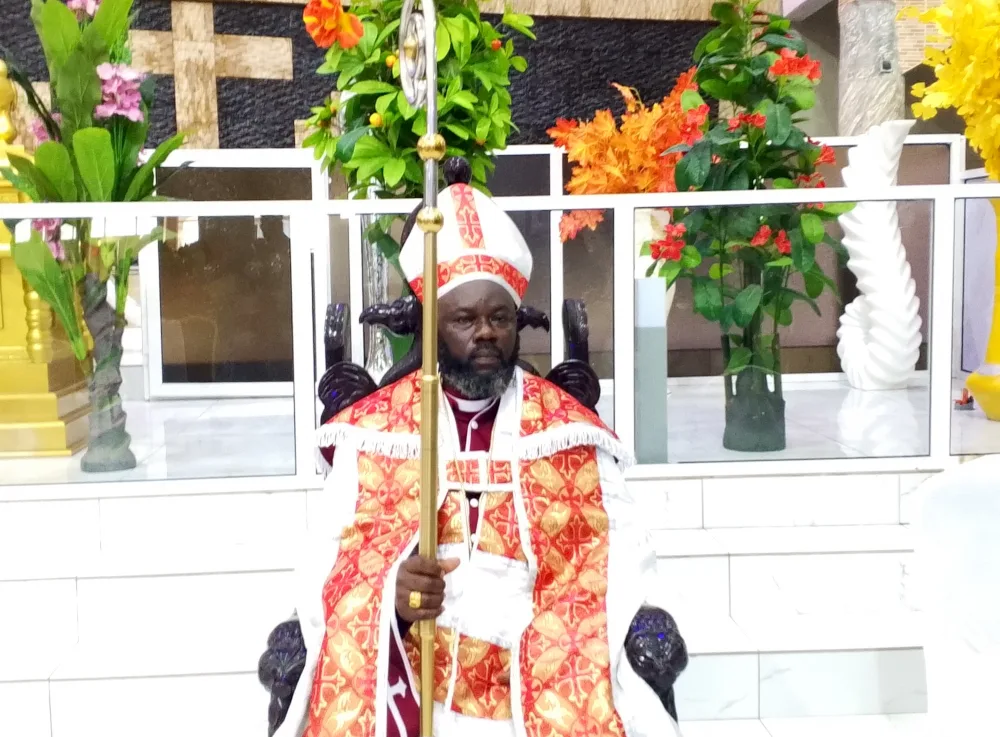 Daguè Nicouè Amassan Dodji devient Bishop et prend la tête du Temple Emmanuel